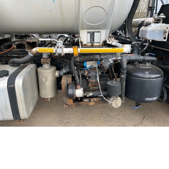2009 MERCEDES ECONIC 2629 BLUETEC 5 in Gulley Suckers and Jetters