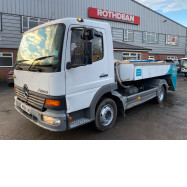 2004 MERCEDES ATEGO