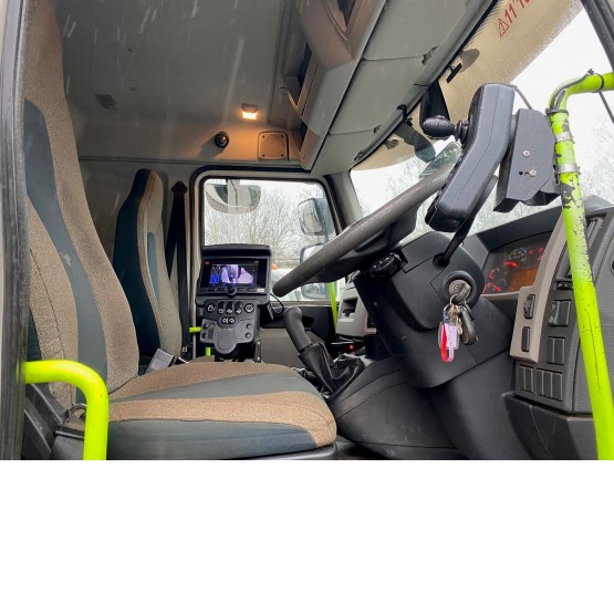 2017 VOLVO FL250 ROAD SWEEPER in Truck Mounted Sweepers
