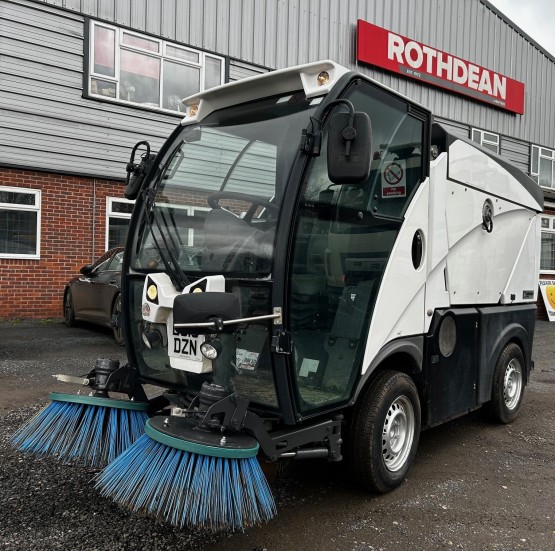 2018 JOHNSTON C101 ROAD SWEEPER in Compact Sweepers