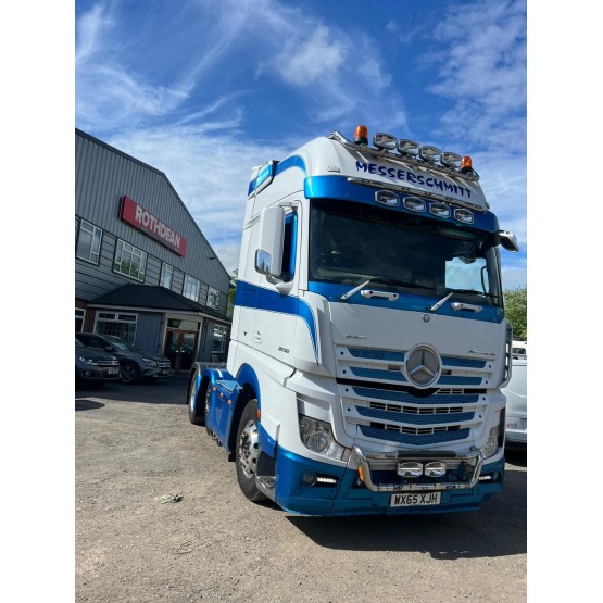 2015 MERCEDES ACTROS 2548 in 6x2 Tractor Units