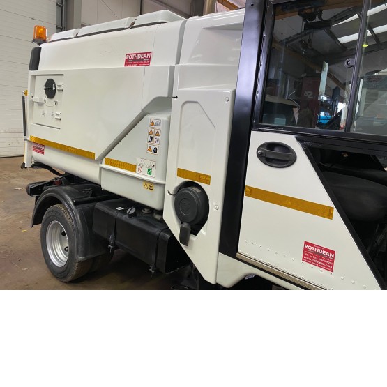 2010 SCARAB MINOR ROAD SWEEPER in Compact Sweepers