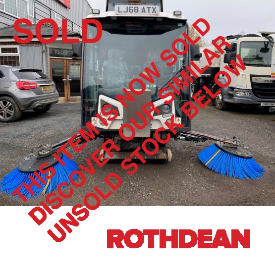 2018 JOHNSTON CX201 ROAD SWEEPER in Compact Sweepers
