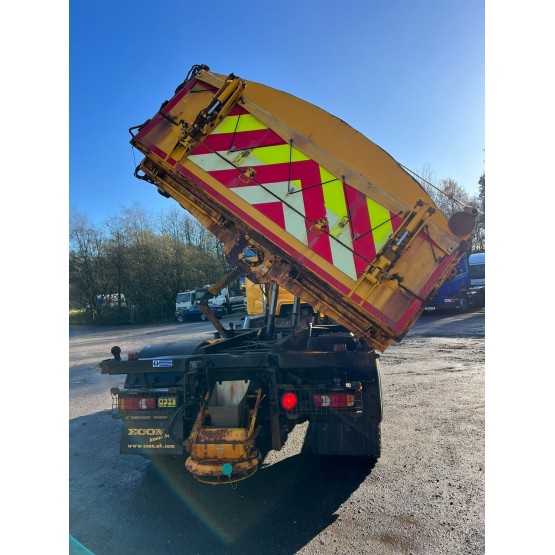 2015 DAF LF310 in Gritters