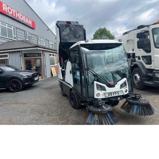 2019 JOHNSTON C202 ROAD SWEEPER in Compact Sweepers