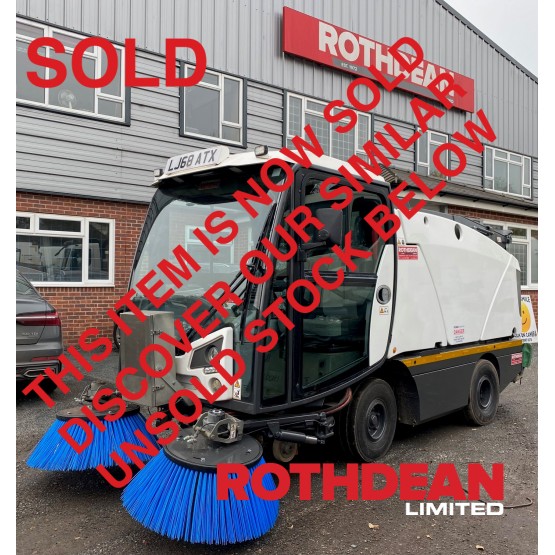 2018 JOHNSTON CX201 ROAD SWEEPER in Compact Sweepers