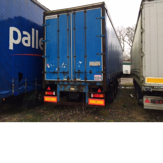 2004 Wheelbase 13.6 STRAIGHT in Curtain Siders Trailers