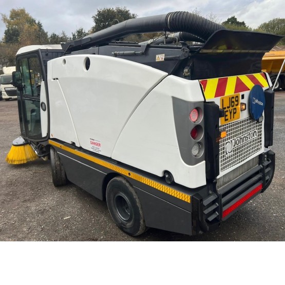 2020 JOHNSTON CX202 ROAD SWEEPER in Compact Sweepers