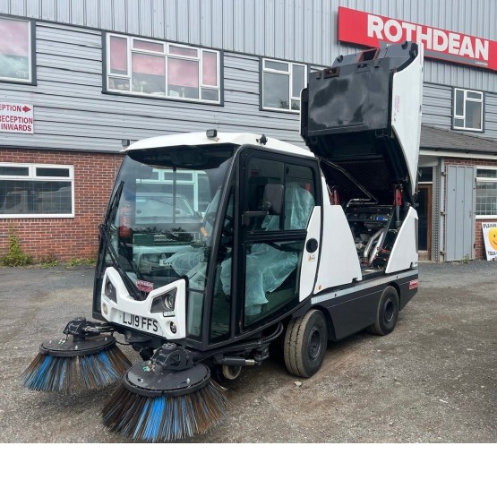 2019 JOHNSTON C202 ROAD SWEEPER in Compact Sweepers