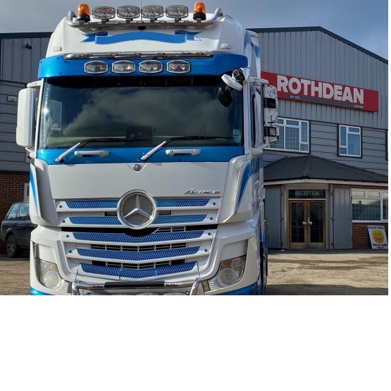 2015 MERCEDES ACTROS 2548 in 6x2 Tractor Units