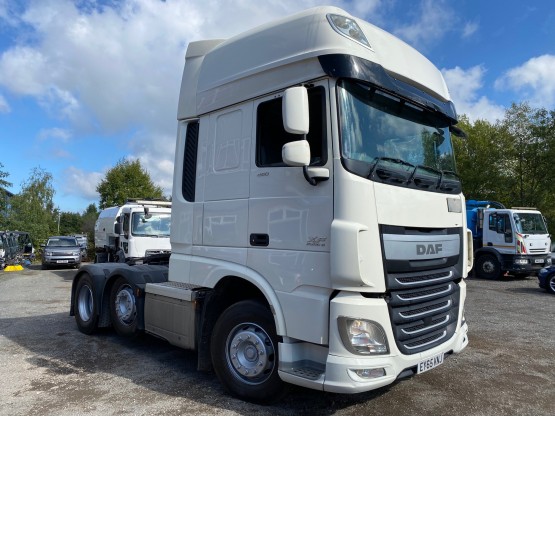 2015 DAF XF105-460 SUPER SPACE CAB in 6x2 Tractor Units