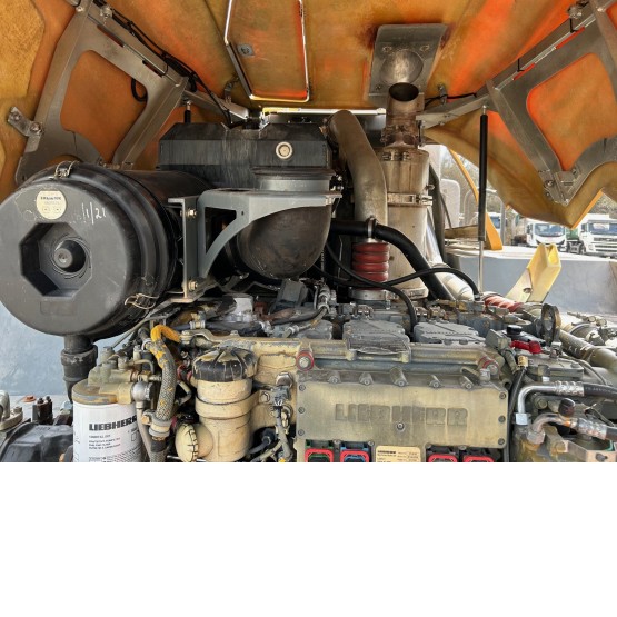 2015 LIEBHERR L550 in Loaders