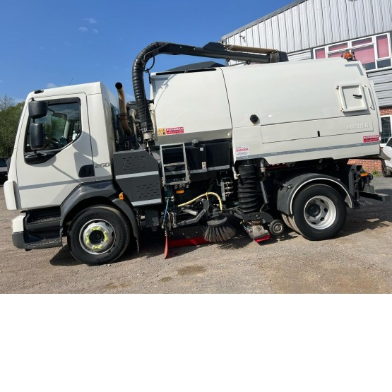 2021 VOLVO FL250 ROAD SWEEPER in Truck Mounted Sweepers