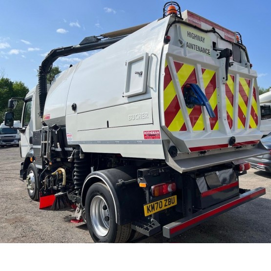 2021 VOLVO FL250 ROAD SWEEPER in Truck Mounted Sweepers