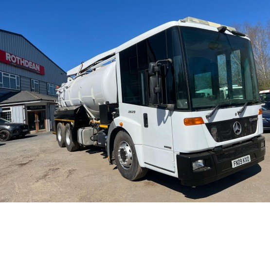 2009 MERCEDES ECONIC 2629 BLUETEC 5 in Gulley Suckers and Jetters