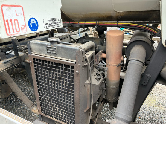 2013 WHALE VACUUM TANKER in Vacuum Tankers Trailers