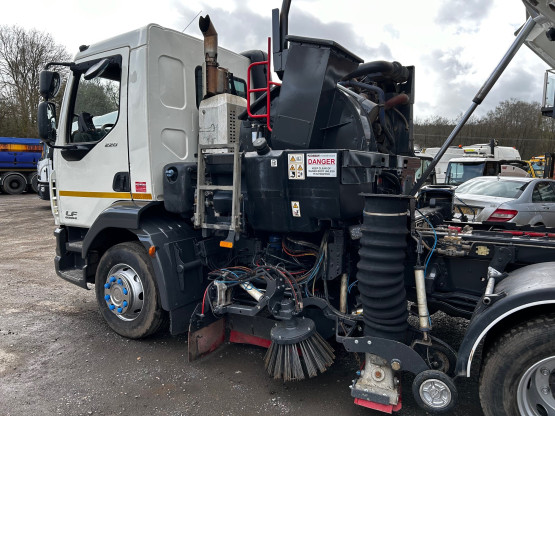2015 DAF LF220 ROAD SWEEPER in Truck Mounted Sweepers