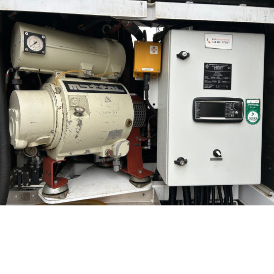 2016 MERCEDES ANTOS 1842 BLUETEC 6 in Gulley Suckers and Jetters