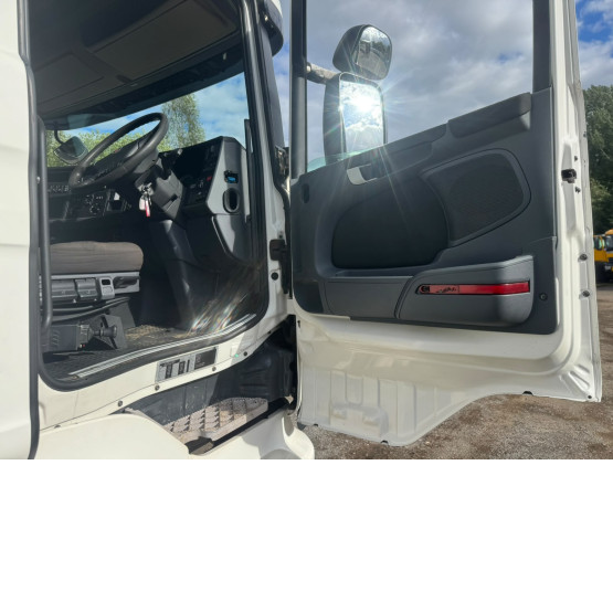 2016 SCANIA R520 TOPLINER V8 in 6x2 Tractor Units