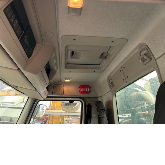 2017 VOLVO FL250 ROAD SWEEPER in Truck Mounted Sweepers