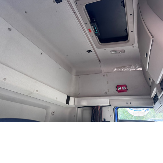 2020 DAF CF450 in 6x2 Tractor Units
