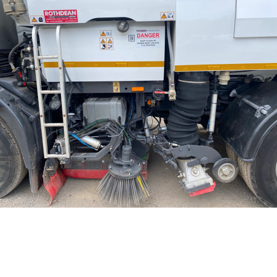 2011 IVECO EUROCARGO 150E22 EEV ROAD SWEEPER in Truck Mounted Sweepers