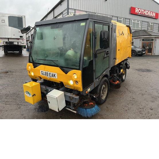 2019 SCARAB M25H in Compact Sweepers