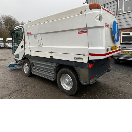 2013 JOHNSTON CX400 ROAD SWEEPER in Compact Sweepers