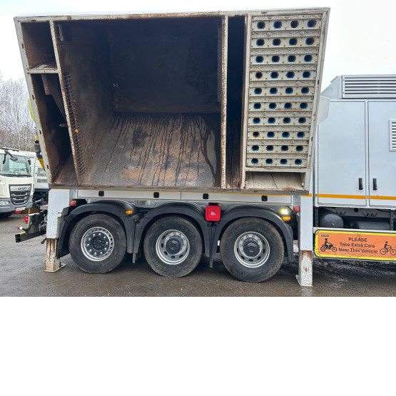 2017 MERCEDES RSP VACUUM EXCAVATOR ESE 6RD 8000L in Gulley Suckers and Jetters