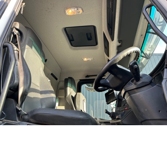 2017 MERCEDES RSP VACUUM EXCAVATOR ESE 6RD 8000L in Gulley Suckers and Jetters