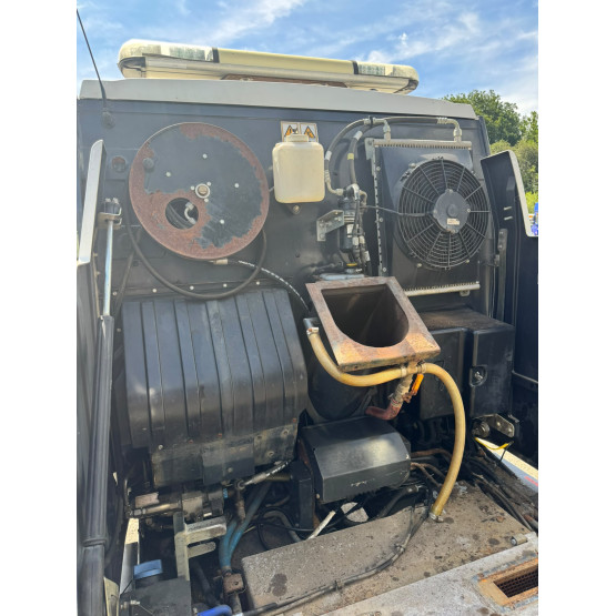 2018 JOHNSTON CX201 in Compact Sweepers