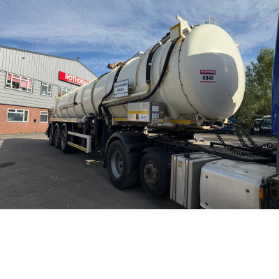 2013 WHALE VACUUM TANKER