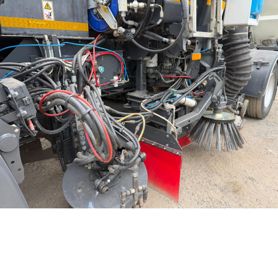 2018 DAF LF230 in Truck Mounted Sweepers
