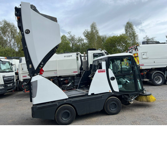 2020 BUCHER  in Compact Sweepers