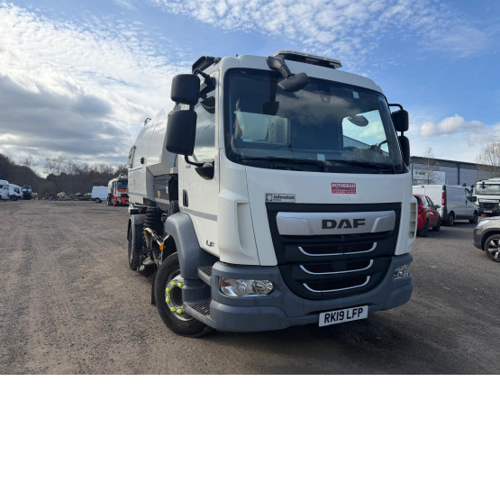 2019 DAF / JOHNSTON LF 230 FA in Truck Mounted Sweepers