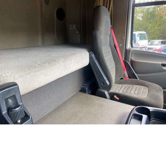 2012 DAF CF85-410 SKY CAB in 4x2 Tractor Units