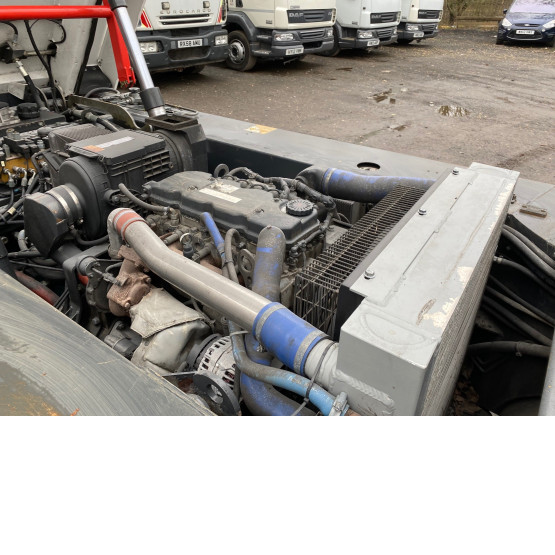 2013 JOHNSTON CX400 ROAD SWEEPER in Compact Sweepers