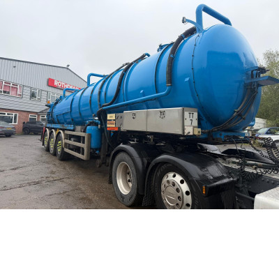 2009 WHALE VACUUM TANKER