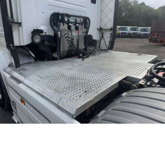 2016 SCANIA R520 TOPLINER V8 in 6x2 Tractor Units