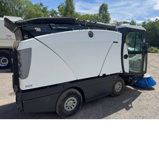 2018 JOHNSTON CX201 in Compact Sweepers