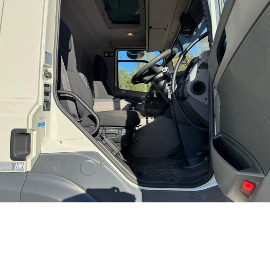 2021 DAF CF320 in Box Vans Rigid Vehicles