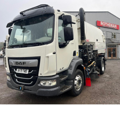 2021 DAF LF260