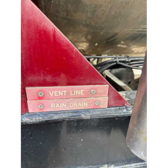 2000 Clayton Tanker in Food & Chemical Tankers Trailers