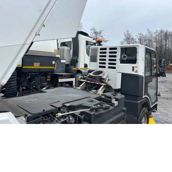 2021 BUCHER CITYCAT V20 in Compact Sweepers