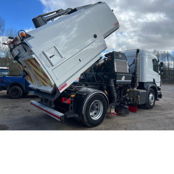 2015 SCANIA P280 ROAD SWEEPER in Truck Mounted Sweepers