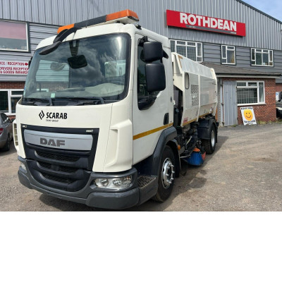 2015 DAF LF-180 ROAD SWEEPER