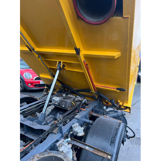 2019 SCARAB M25H in Compact Sweepers