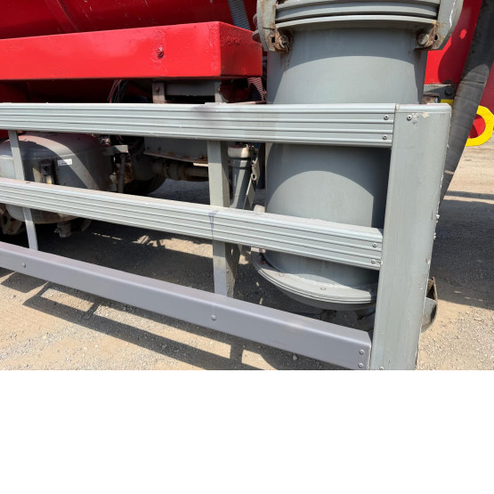 2003 WHALE WASTE DISPOSAL TANKER in Food & Chemical Tankers Trailers