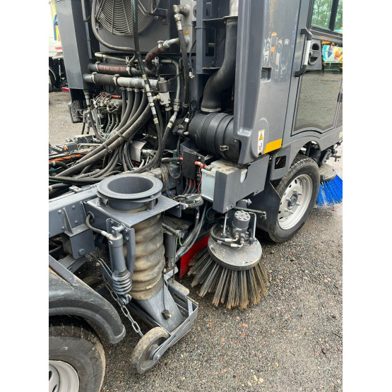 2020 SCARAB M25H in Compact Sweepers