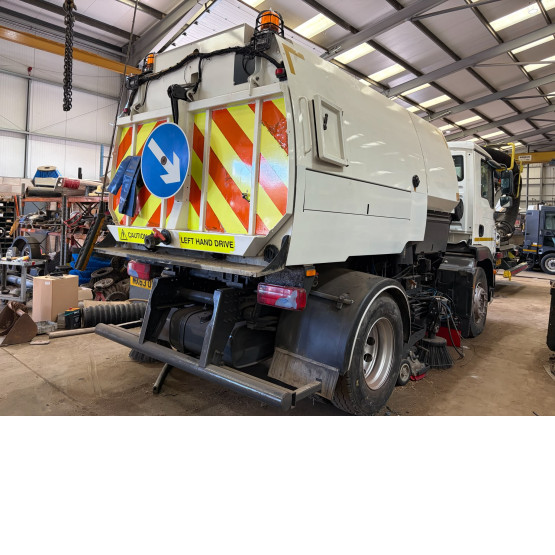 2013 MAN TGM15.250 EEV ROAD SWEEPER in Truck Mounted Sweepers